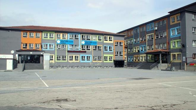 KORONA VİRÜS VAKALARININ ARTTIĞI İLKOKULDA UZAKTAN EĞİTİME GEÇİLDİ