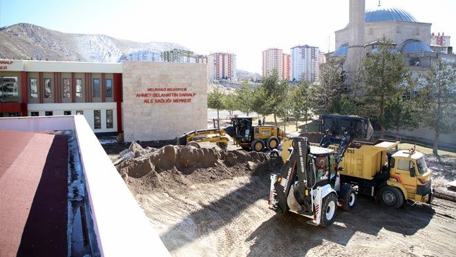 TINAZTEPE AİLE SAĞLIĞI MERKEZİ ÇEVRE DÜZENLEMESİ BAŞLADI