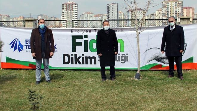 ORMAN HAFTASINDA ERCİYES TEKNOPARK’DA FİDANLAR TOPRAKLA BULUŞTU