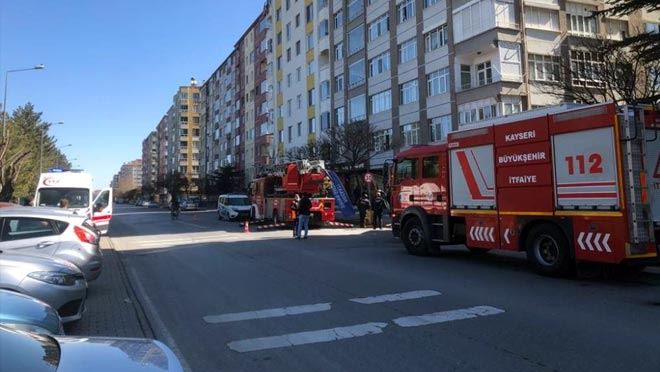 ASPİRATÖRDE ÇIKAN YANGIN EKİPLERİ HAREKETE GEÇİRDİ