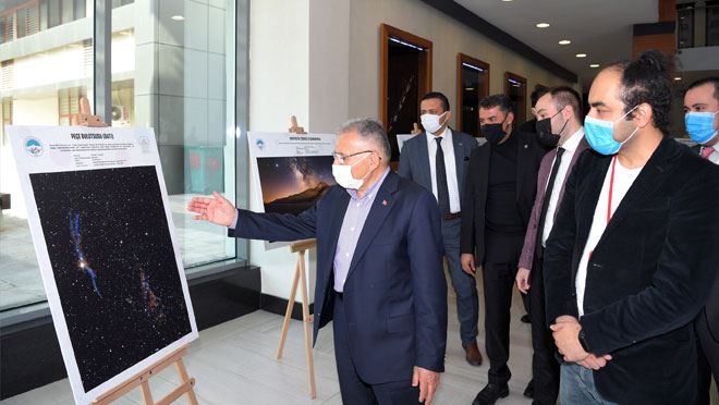 BAŞKAN BÜYÜKKILIÇ, GÖK KUBBE ASTROFOTOĞRAF SERGİSİ’Nİ GEZDİ