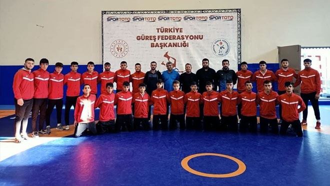 GÜREŞ’TE GELENEK BOZULMADI