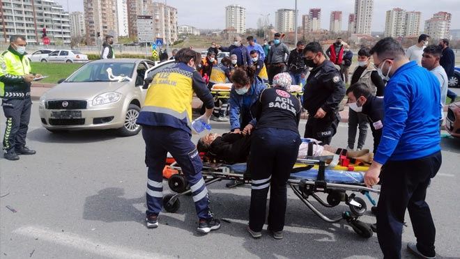 TRAFİK KAZASINDA CAN PAZARI YAŞANDI: 1