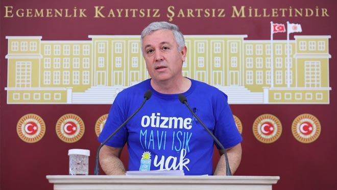 ARIK BİR KEZ DAHA OTİZME DİKKAT ÇEKTİ