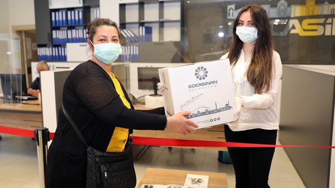 BAŞKAN ÇOLAKBAYRAKDAR’DAN GLÜTENSİZ HAYATA BÜYÜK DESTEK