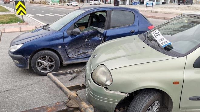 ZÜMRÜT MAHALLESİ’NDE KAZA