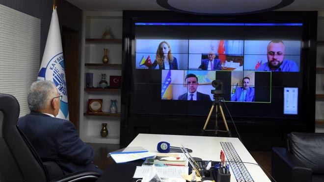 BAŞKAN BÜYÜKKILIÇ GORAJDE BAŞKANI İLE ONLİNE GÖRÜŞTÜ