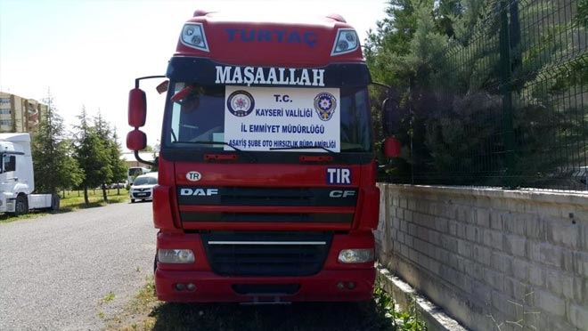 HACİZ VE YAKALAMALI ARAÇLARDAN ÇENÇ YAPILAN 2 ÇEKİCİ YAKALANDI