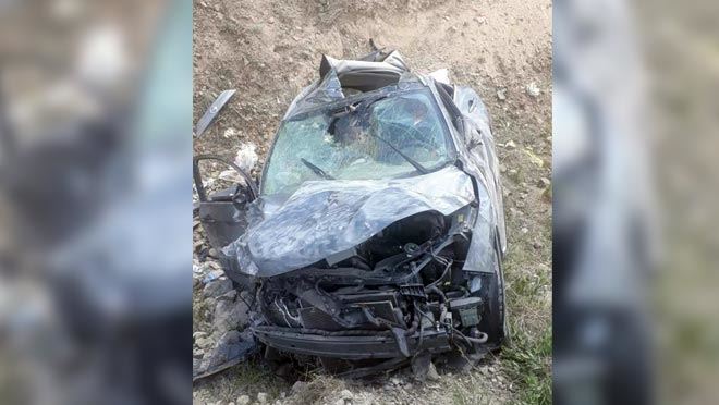 OTOMOBİL ŞARAMPOLE YUVARLANDI: 1 ÖLÜ, 3 YARALI