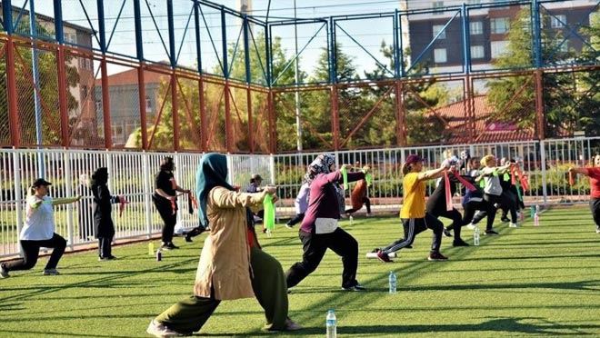 PARKLARDA SPOR BAŞLADI