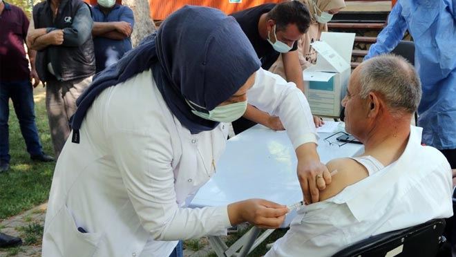 YAHYALI BELEDİYESİ AŞILAMA KAMPANYASINA KATILDI