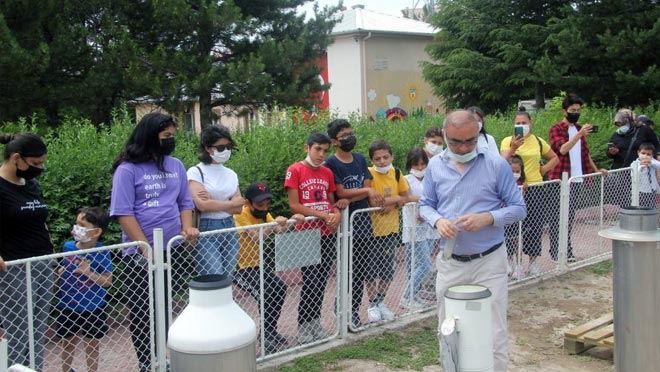 ÖZEL EĞİTİMLİ ÖĞRENCİLER METEOROLOJİ BÖLGE MÜDÜRLÜĞÜNDE HAVAYI KEŞFETTİ