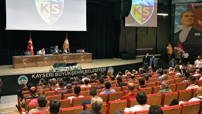 KAYSERİSPOR’DA İSTİFA DEPREMİ