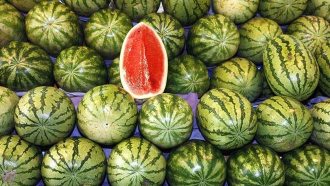 KARPUZ  DEYİP GEÇMEYİN ! VAR OLAN  EN GÜÇLÜ ANTİOKSİDANLARDAN  BİRİDİR …