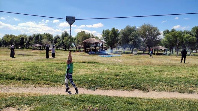 BÜYÜLEYEN MESİRE ALANI DOĞAL HAYAT VE YEŞİLLİĞİ İLE İLGİ ODAĞI