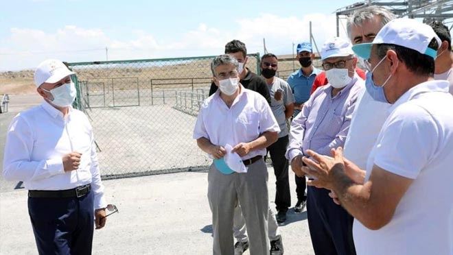 BAŞKAN ÇOLAKBAYRAKDAR MODERN KURBAN KESİM YERİNDE