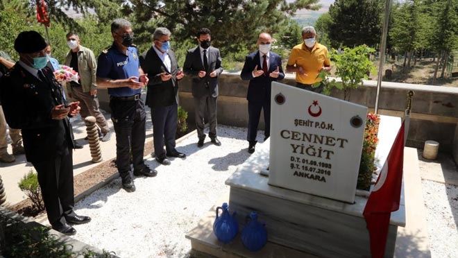 VALİ GÜNAYDIN 15 TEMMUZ ŞEHİTLERİNİN AİLELERİNİ ZİYARET ETTİ