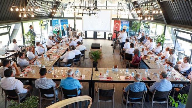 BAŞKAN YALÇIN PROJE VE YATIRIMLARINI MUHTARLARA ANLATTI