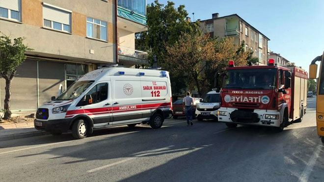 ZEHİRLENEN 6 KİŞİLİK AİLE HASTANEYE KALDIRILDI