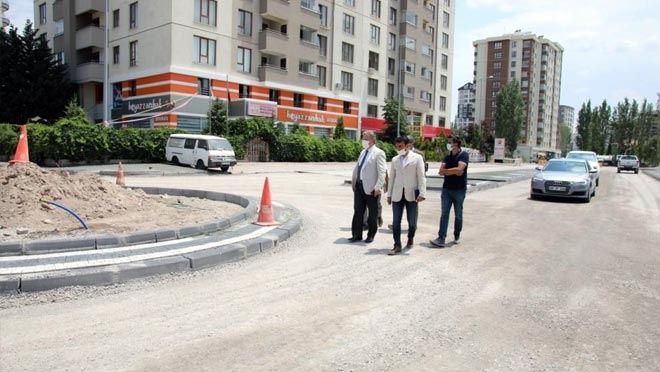 MELİKGAZİ BELEDİYESİ YILDIRIM BEYAZIT’A YENİ YOLLAR YAPILIYOR