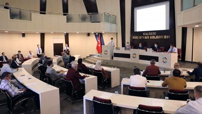 BAŞKAN ÇOLAKBAYRAKDAR: “İMARSIZ YAPILARI ÇÖZÜME KAVUŞTURUYORUZ”