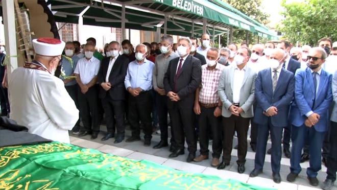 MEHMET KABAK BABASINI HAKK’A UĞURLADI