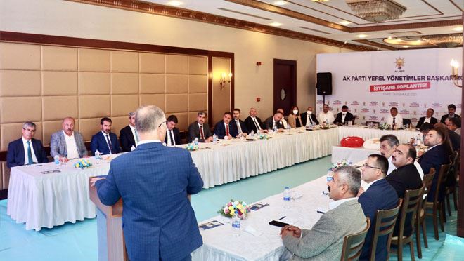 AK PARTİ GEN. BŞK. YRD. ÖZHASEKİ: “DURMADAN ALGI OPERASYONU YAPIYORLAR