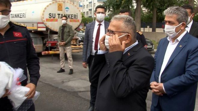 BAŞKANIN GÖZYAŞLARI