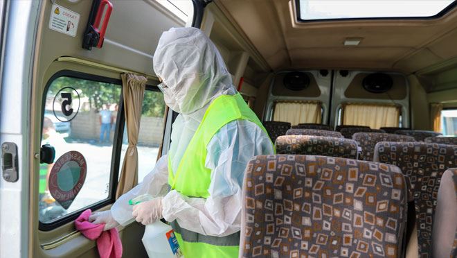 TALAS BELEDİYESİ OKUL SERVİSLERİNİ DEZENFEKTE EDİLİYOR