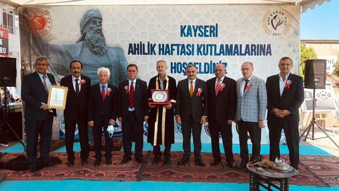 DEVELİLİ ESNAF YILIN AHİSİ SEÇİLDİ