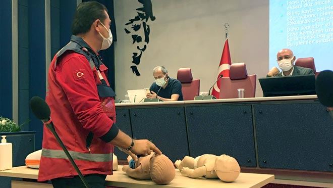 BÜYÜKŞEHİR’DEN İLK YARDIM SERTİFİKA YENİLEME EĞİTİMİ
