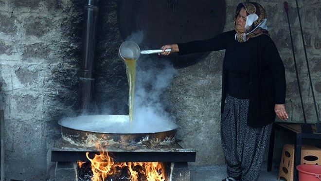 İNCESU ÜZÜMÜNÜN PEKMEZE DÖNÜŞÜM YOLCULUĞU