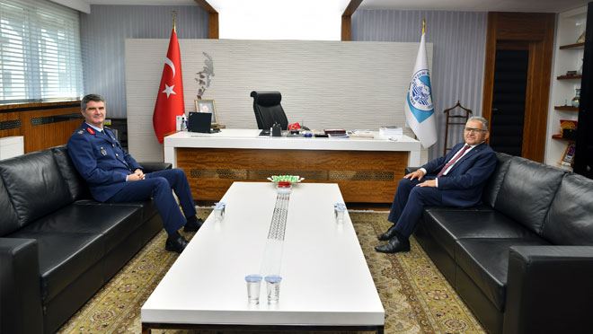 BAŞKAN BÜYÜKKILIÇ, YENİ GARNİZON KOMUTANINI AĞIRLADI