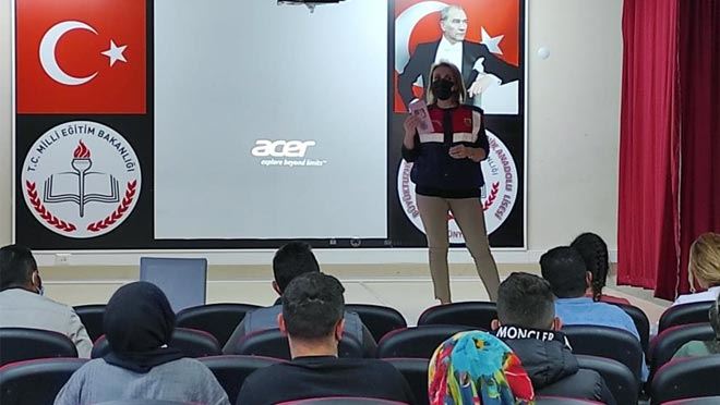 Jandarma kadınlara KADES