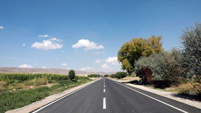 Başkan Çolakbayrakdar, “Yatırımlarımızla yeni bir şehir kuruyoruz”