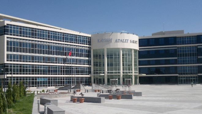 1 kişinin ölümüne neden olan 3 sanığın yargılanmasına devam edildi