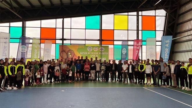 Büyükşehir’in Heyecan Dolu Tenis Defi Ligi