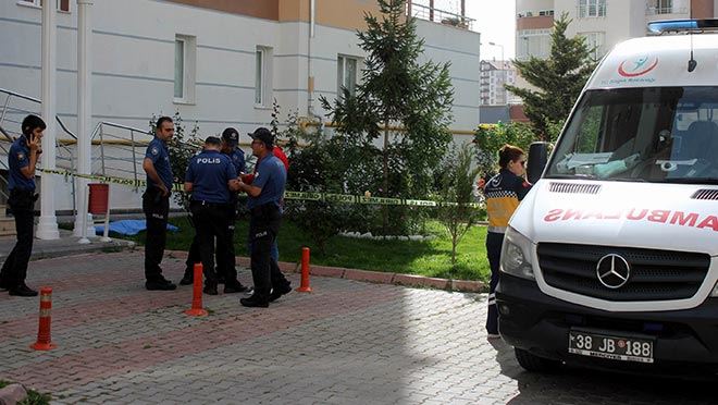 11. Kattan Düşen Kadın Hayatını Kaybetti  