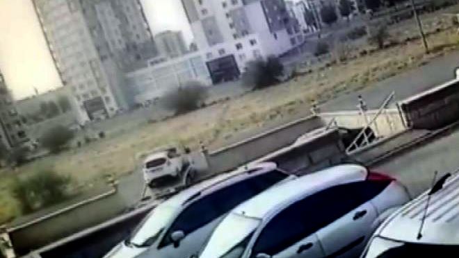 Otomobili çekici ile böyle çaldılar