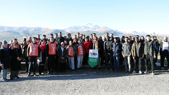 Başkan Büyükkılıç, Gençlik Meclisi Üyeleriyle Sabah yürüyüşü Yaptı