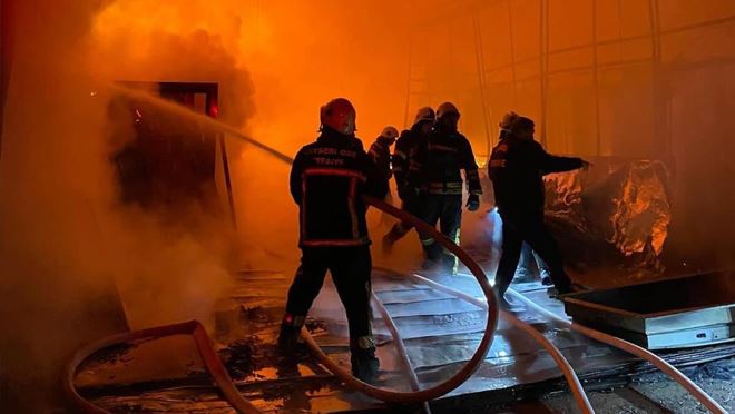Çelik Kapı Fabrikasında Yangın