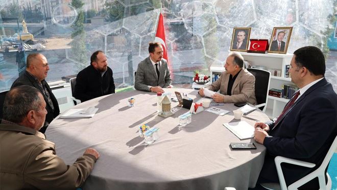 Şeffaf Oda hız kesmiyor