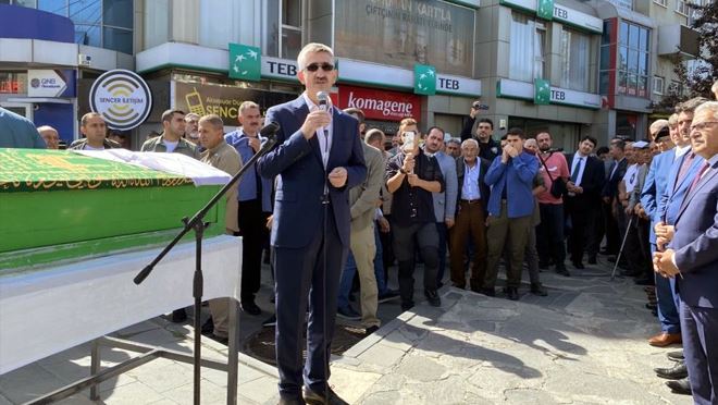 Bakan Özer, Kayseri’de cenaze namazına katıldı