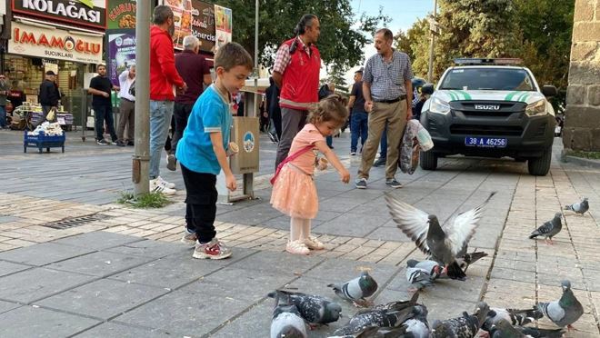 Kayseri emniyeti hayvanları unutmadı