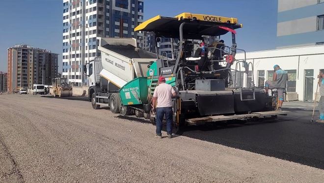 Bahçelievler Mahallesi’nde 3 sokakta asfaltlama yapıldı