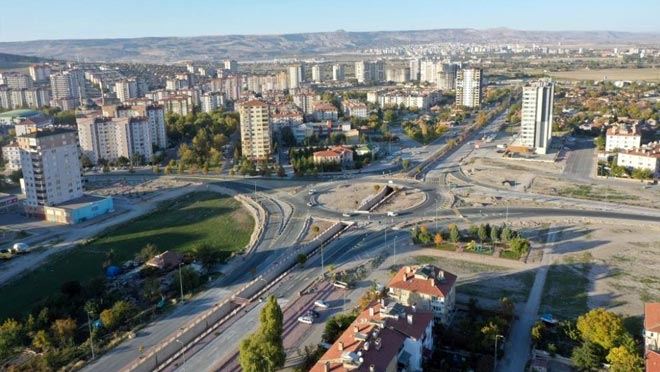 Kocasinan Belediyesi, akıllı kavşak ile 4 caddeyi birbirine bağladı