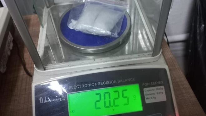 Şüphe üzerine durdurulan araçta uyuşturucu çıktı