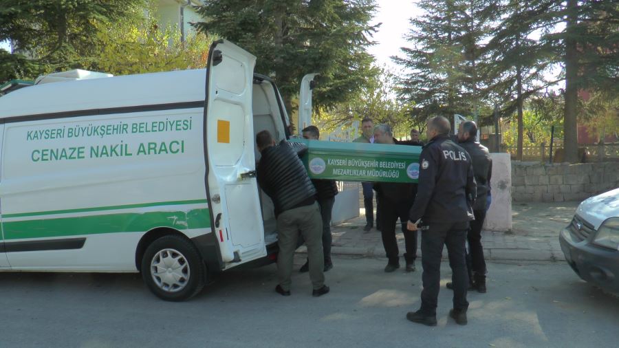 Bir evde yaşlı çiftin cesedi bulundu