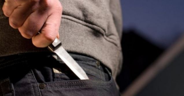  Polisleri bıçaklayan saldırgan hayatını kaybetti