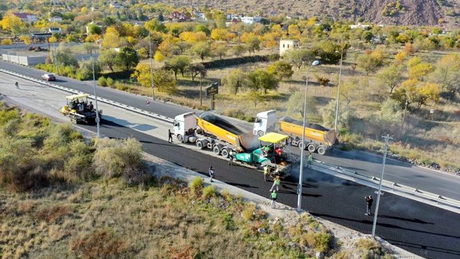 Fatih Sultan Mehmet Bulvarı asfaltlanıyor